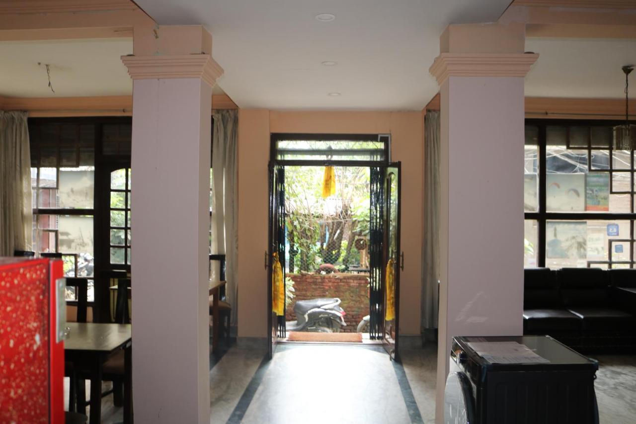 Om Tara Guest House Pvt Ltd Катманду Екстер'єр фото
